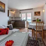 Apartment Vera *