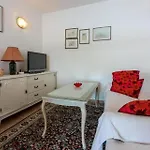Vera Apartment