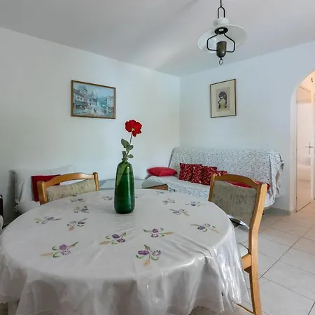 Vera Apartment *