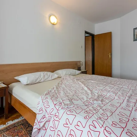 Apartment Vera *