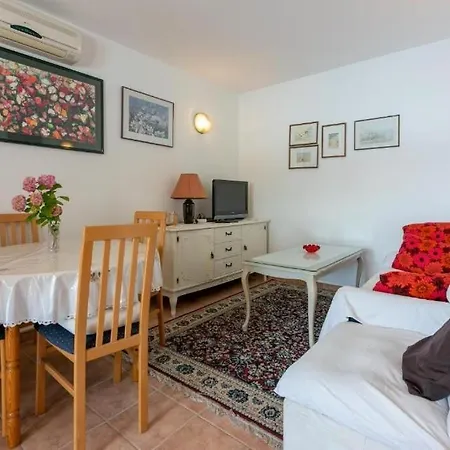 Vera Apartment *