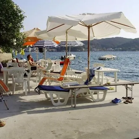 Vera * Supetarska Draga